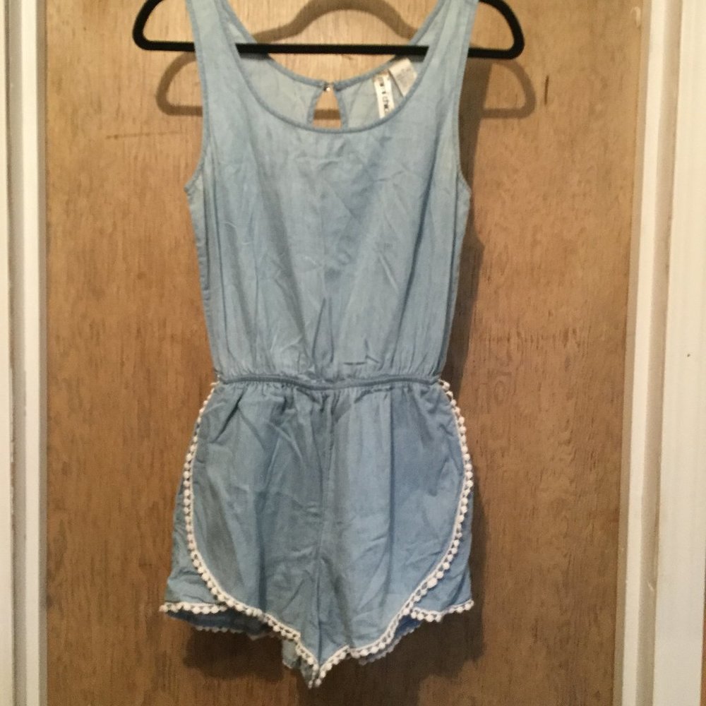 Super cute Romper with pompom trim size small